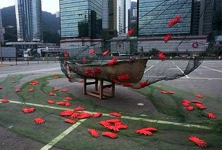 Ping Qiu
Red Crabs, 2000
installation, Hong Kong