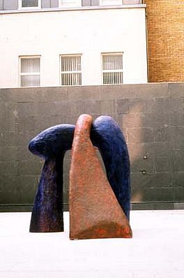 John Edwards
Haytor, 1996
cement, pigment, 209 x 173 x 178 cm