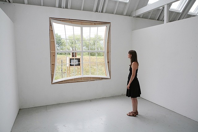 Kyung Woo Han
White Window, 2010
wood, plexiglass, surveillance camera, moniter, 80 x 80 in.