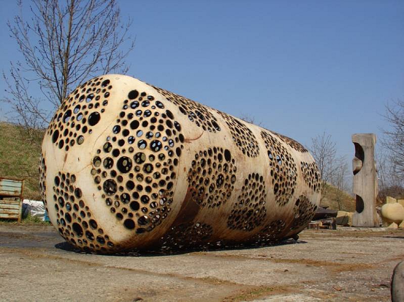 Čestmir Suška
Ocelot, 2008
steel, 450 x 200 cm