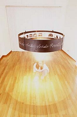 Patricia Villanueva Mavila
Rescatame (Rescue Me), 1998
360 degree illustration inside a plywood circle of 120 degrees of circumference