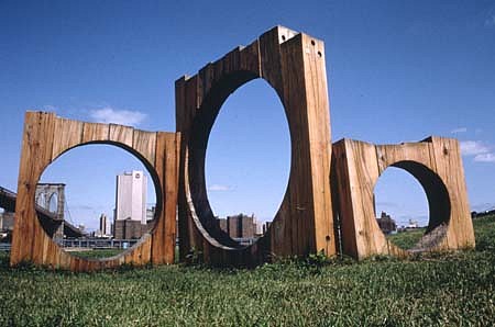 Tadashi Hashimoto
Wells, 1992
wood, Diameters: 5 feet, 7 feet, 3 feet
Empire Fullton Ferry State Park
