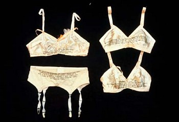 Carol Hamoy - The Female Body 1