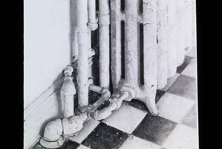 Christopher Gallego
Kitchen Radiator, 2000
pencil on paper, 19 x 21 inches