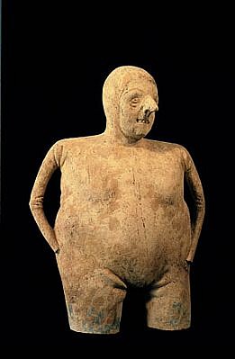 Violette Dionne
Qu'est-ce qu'il a, mon pyjama?, 2001
earthenware, 21 1/2 x 15 x 7 inches