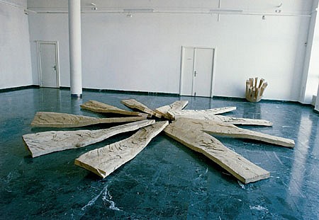 Benedikt Birckenbach
Rotation, 2000
poplarwood, 600 cm