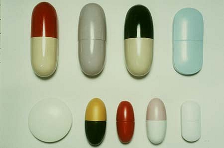 Tina Born
Pills, 1996
wood, acrylic paint, 10 x 40 cm