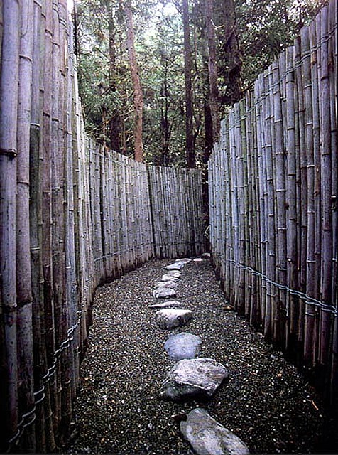 Mikael Hansen
Site Specific Installation for the People of Isegawa, 1998
Tosa-cho, Kochi, Japan