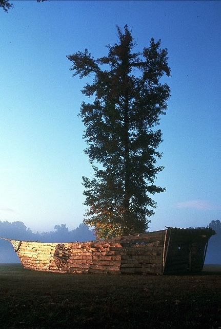Alzaruba
Hunting Light, 2001
wood, tree, mulch, quotes, 168 x 864 x 264 in.
