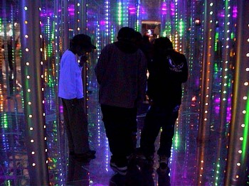 Sarawut Chutiwongpeti - The Installation series of Untitled (Palace of Light)