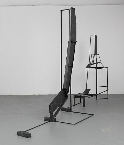 Jilaine Jones
A Walk Without Words, 2009
steel, 120 x 35 x 90 in.