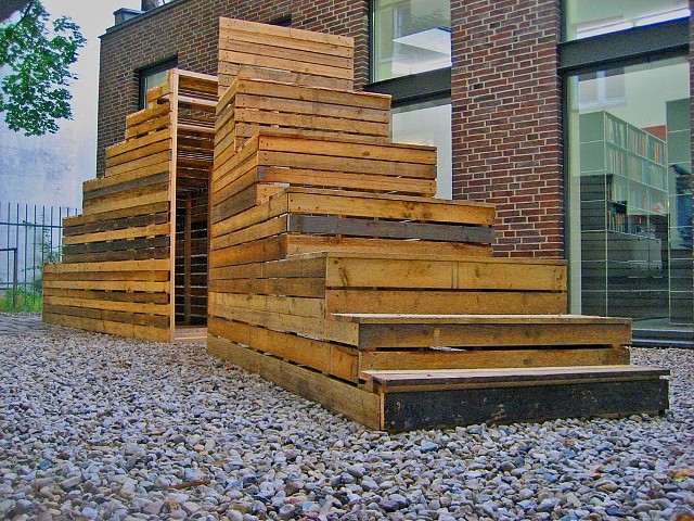 Lori Nozick
Two Staircases, 2010
reclaimed lumber, 300 x 600 x 150 cm