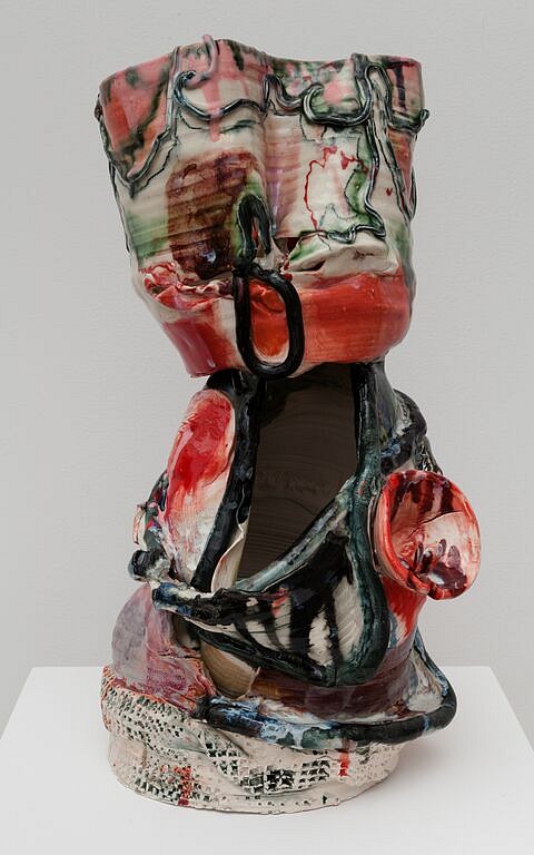 Jennie Jieun Lee
Oradell, 2015
glazed stoneware, 19 x 9 in.