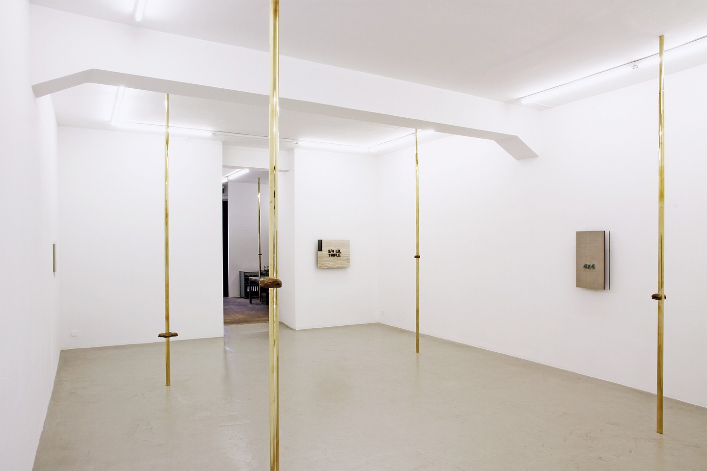 Mamiko Otsubo
Installation View of Sky Lobby (at Lullin + Ferrari, Zurich, Switzerland), 2013