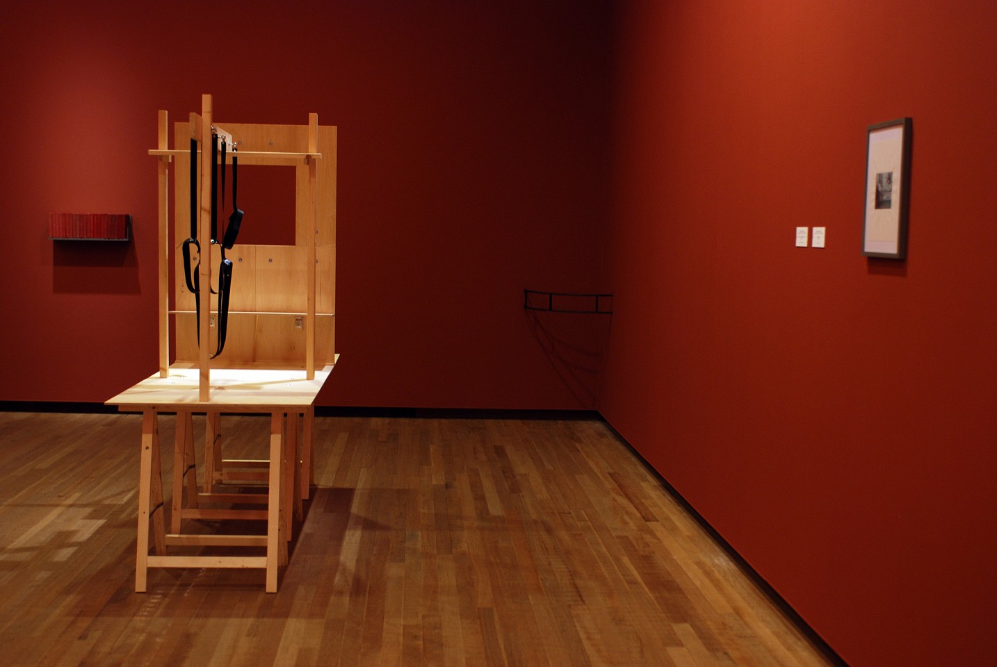 Dominique Hurth
sketch for experiment (cf. Pavlov), 2009
wood, PVC, metal, 1 x 2 x 1.80 meters and watercolor 21 x 29 cm.