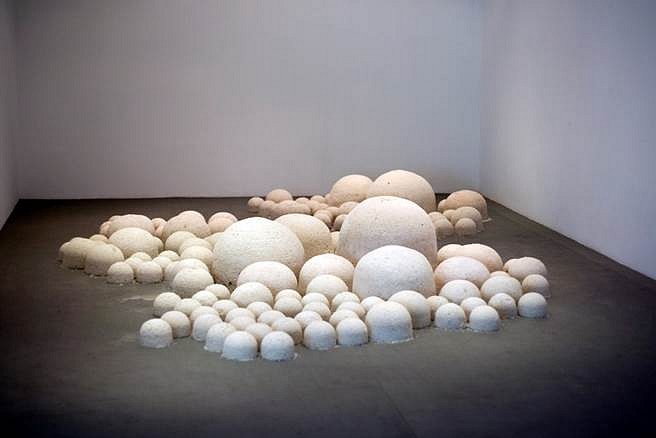 Linh Phuong Nguyen
Mountains, 2009
1 ton of unrefined salt, 157 x 157 in.