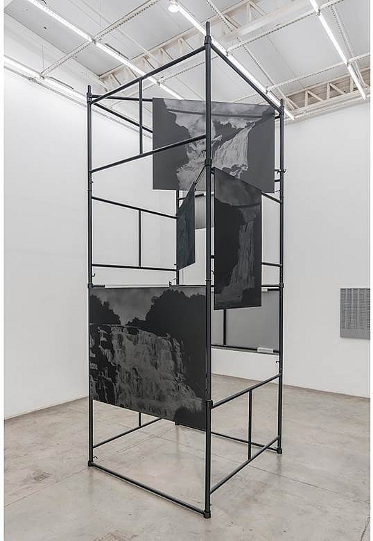 Marcelo Moscheta
Seven Falls, 2016
graphite drawing on PVC board, iron scaffolods and aluminum plates, 410 x 160 x 160 cm