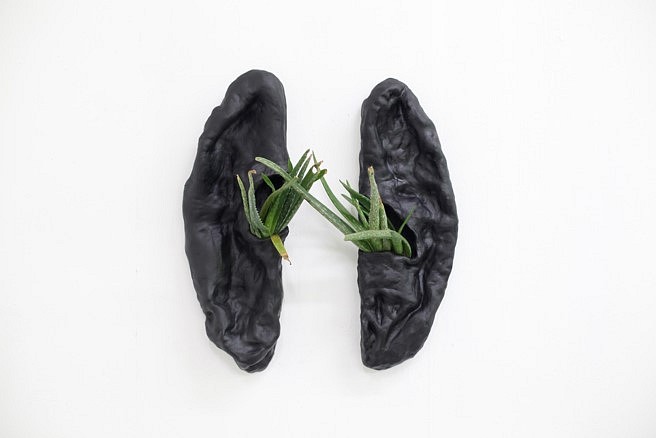 Deborah Anzinger
Black, shriveled and full of presence, 2016
acrylic on ceramic, 30 x 24 x 5 in.