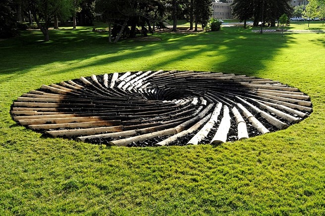 Chris Drury
Carbon Sink, 2011
beetle killed pine logs and coal, 24 foot diameter x 3 feet deep