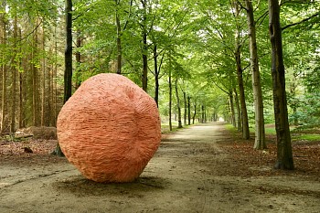 Artist: Juliana Cerqueira Leite