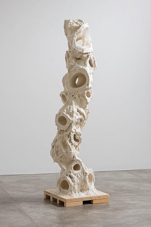 Juliana Cerqueira Leite
Pompeii, 2013
Plaster, wire and wooden base, 62 x 17 x 17 in.