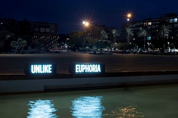 Shimon Attie -&nbsp;UNLIKE EUPHORIA