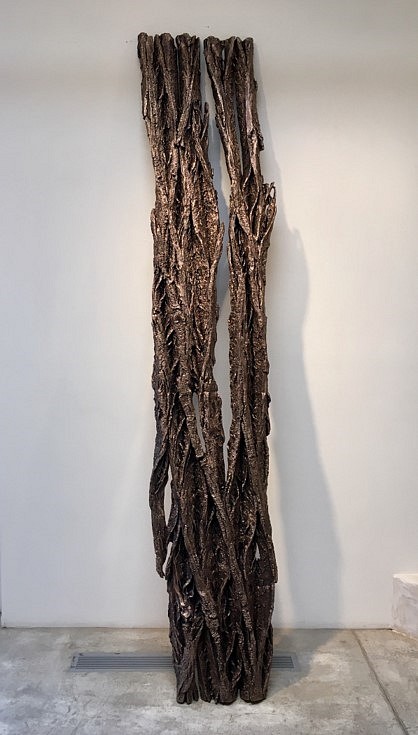 Munson Hunt
Remnant, Tall Bark, 2018
cast bronze, 106 x 24 x 4 in.