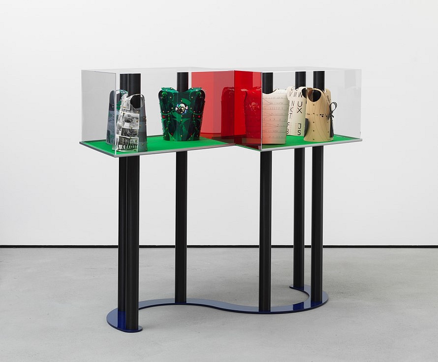 Suse Weber
Gespaltene Vitrine (in English: Split Display Cabinet), 2013
anodized aluminum,, two-tone plexiglas,, felt, 6 collages, 1.75 yard x 1.9 yard x 1.9 yard