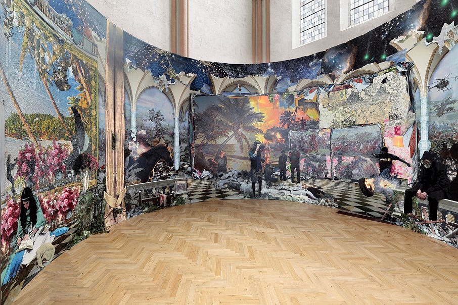 Patricia Lambertus
Interior View: Apocalypse, St. Stephani Church Bremen, 2016
Inside: digital print, camouflage-tape and real ivyOutside and construction: wooden pallets and tension beltsheight: 4.2 metersthe outer circumference: 20 meters