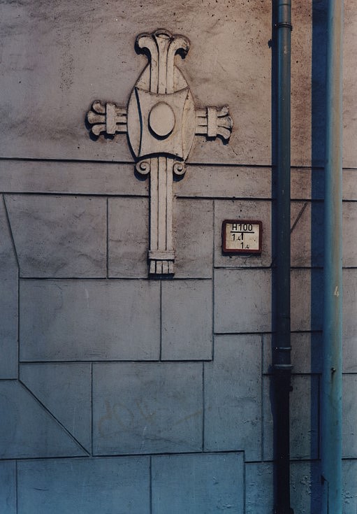 Laurenz Berges
Alt Homberg, 2017
photograph c-print, 33 x 24 in.