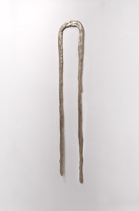 David Benarroch
U, 2021
cast bronze, 50 x 10 1/5 x 2/5 in.