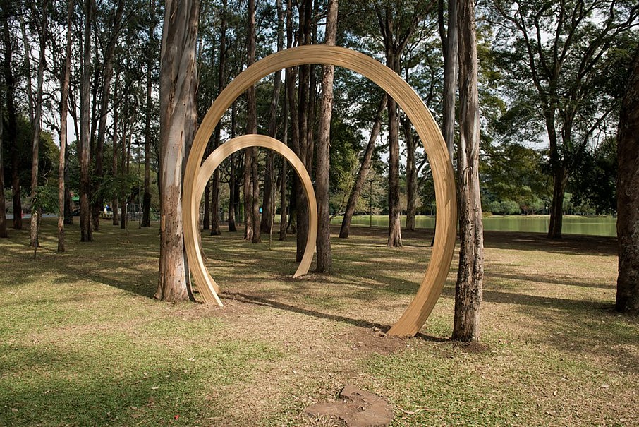 Oscar Tuazon
Growth Rings (Installation view in Parque Ibirapuera for "Though it's dark, still I sing", the pavillion exhibition for the 34th Bienal de São Paulo in Brazil, 2019/2021
Site-specific installation of 3 Douglas Fir rings